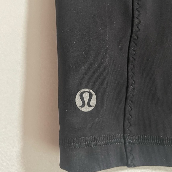 **SOLD** Lululemon | Run: Fast Track Shorts - Picture 5 of 9